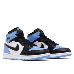 Air Jordan 1 Retro High - Kids Size  4Y